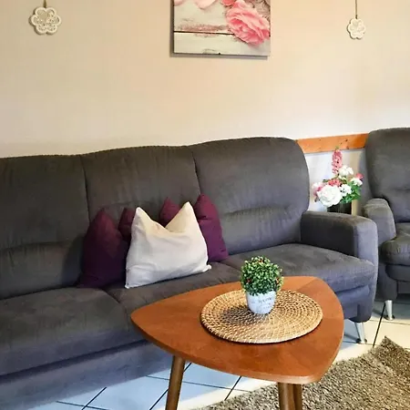 Cottage, * Hatzfeld